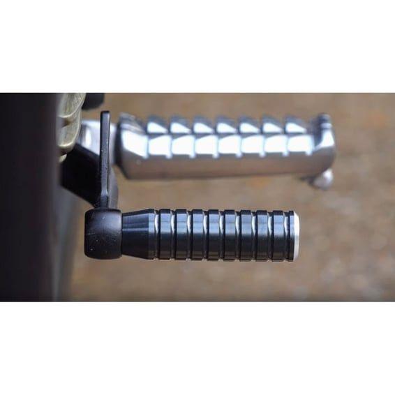 extented shifter peg ribbed. Black