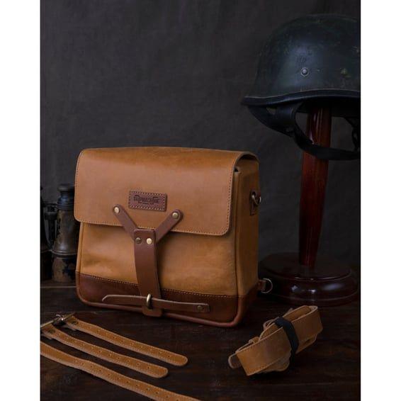 Trip Machine, Messenger bag. Vintage tan