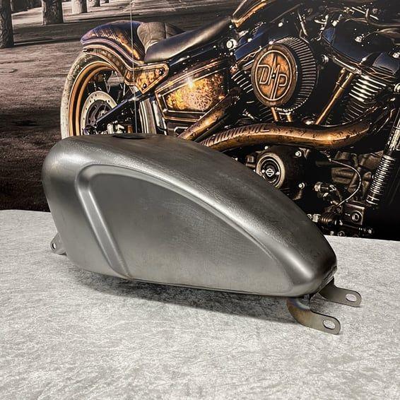 DMP, Legacy gas tank for M8 Softail