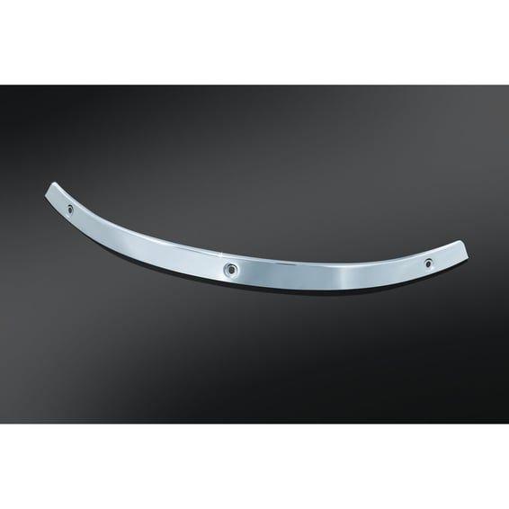 Smooth windshield trim. Chrome