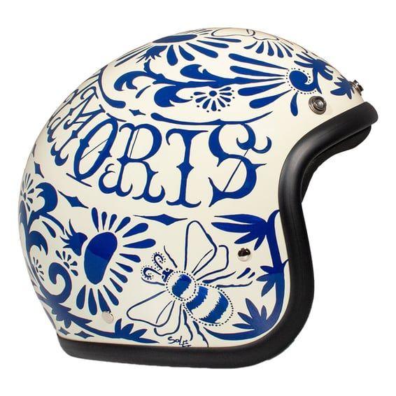 Retro helmet amori