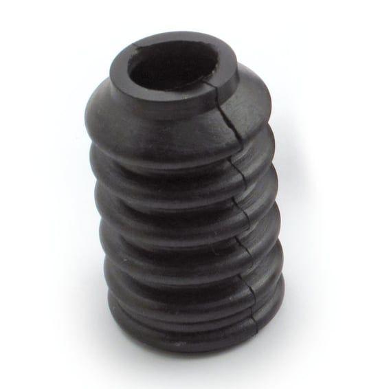 Rear master cylinder boot