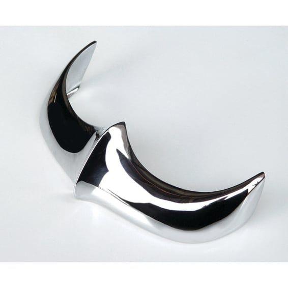 cast rear fender tip. Chrome